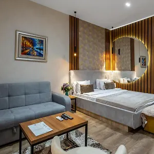 3* מלון Seven Boutique